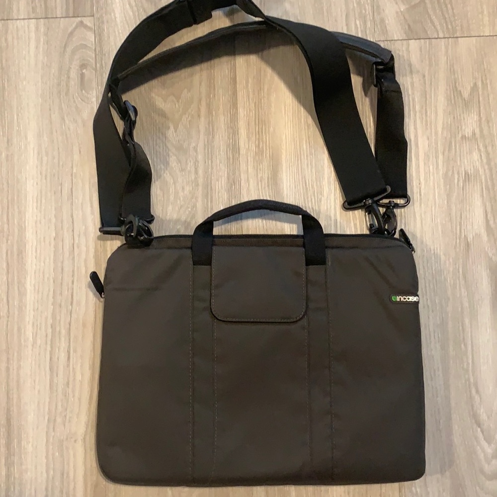 Incase laptop bag